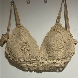 Hofish Elegant Lace Bralette in Cream